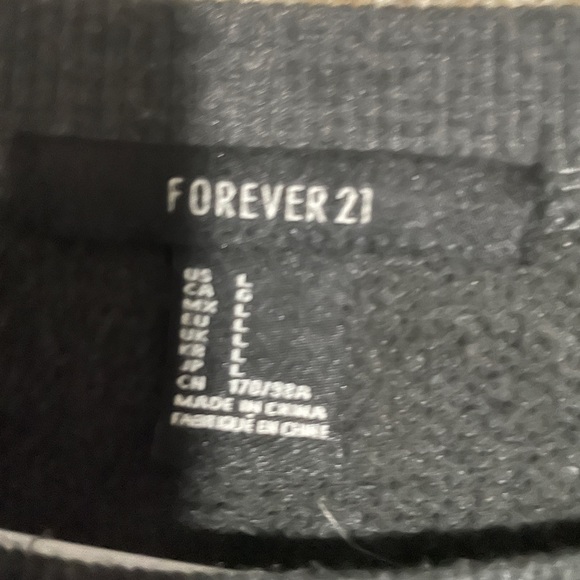 Barley worn forever 21 large sweatshirt - Picture 3 of 3
